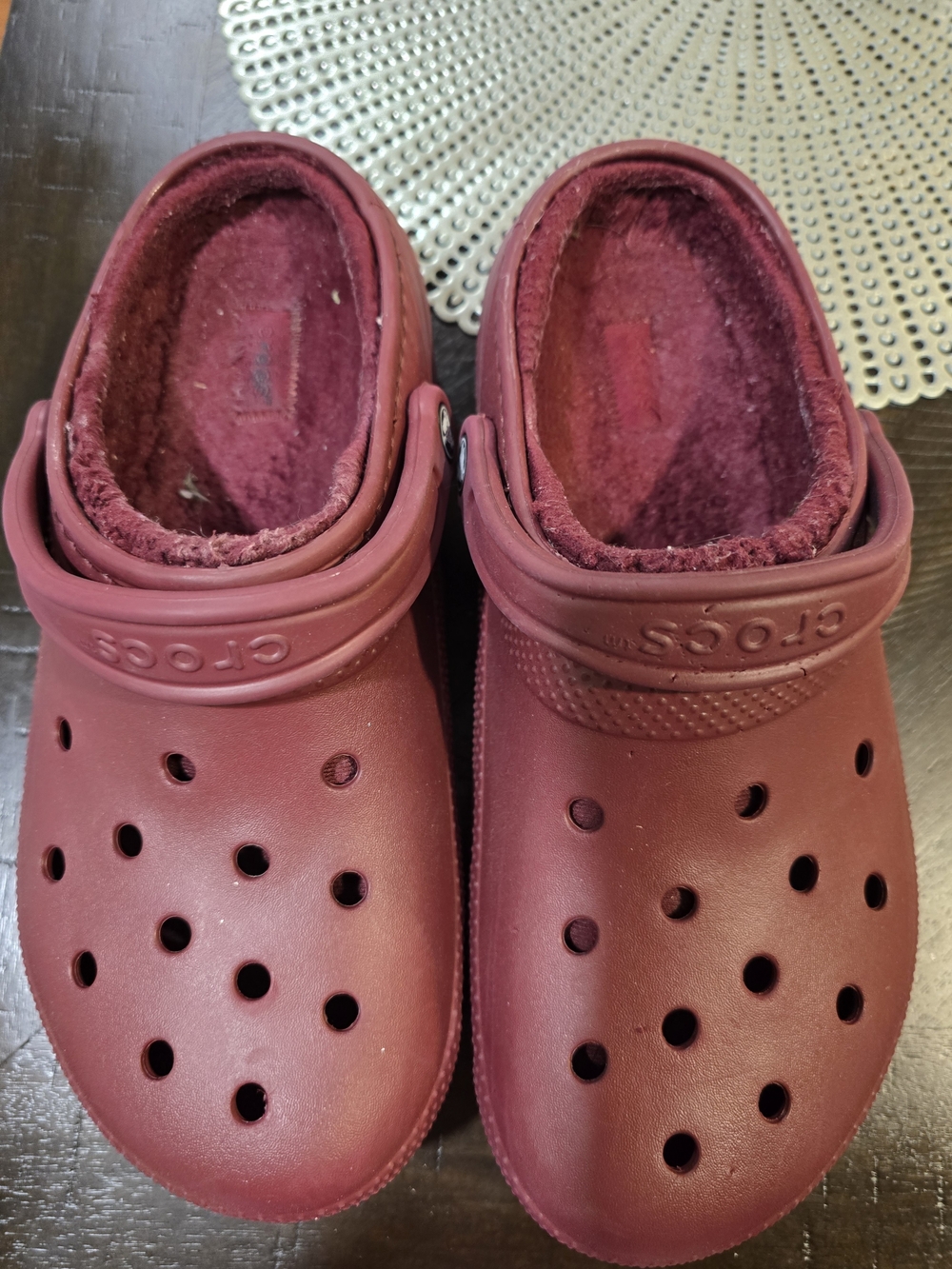 CROCS Burgundy Fleece-Lined Classic Clog